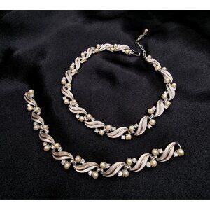 Rare Find Vintage 1950s TRIFARI Signed Necklace & Bracelet Set With Pearls & Rhi